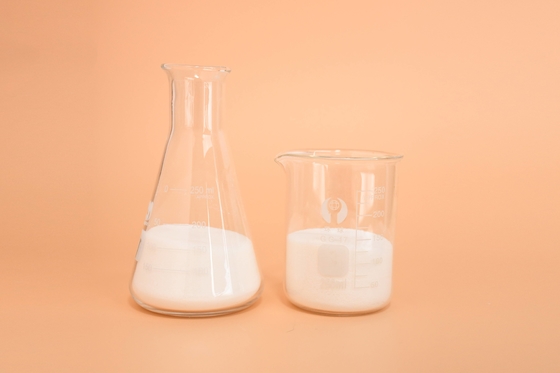 La non-saturation blanche laiteuse de l'émulsifiant alimentaire E471 a distillé les monoglycérides GMS