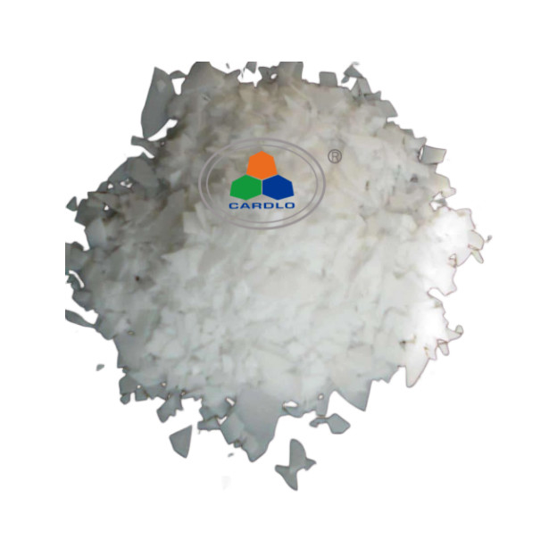 Glycérol Monostearate GMS 40% Flocons cire Surfactant non ionique pour l'eau dans les produits cosmétiques à base d'huile